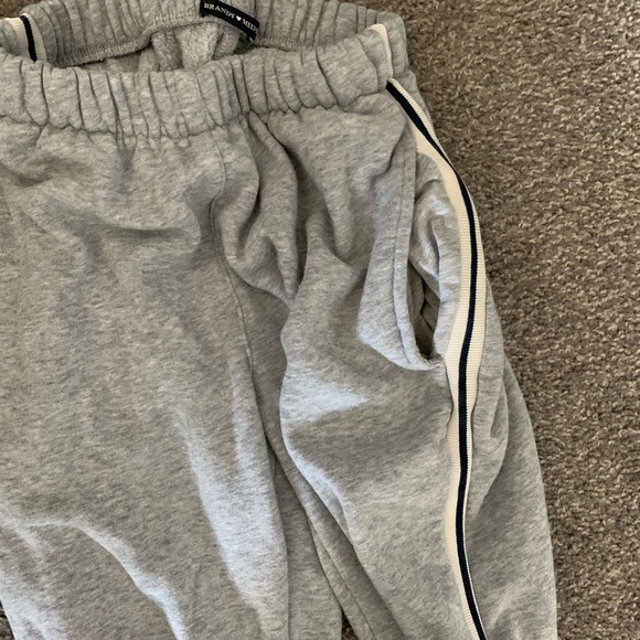 Brandy Melville one size sweats - Picture 4 of 4